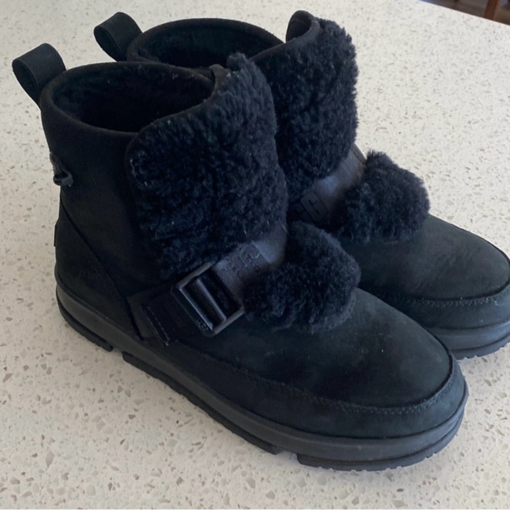 - Ugg Boots 9